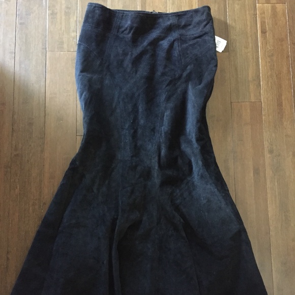 Danier leather skirt - Picture 1 of 4